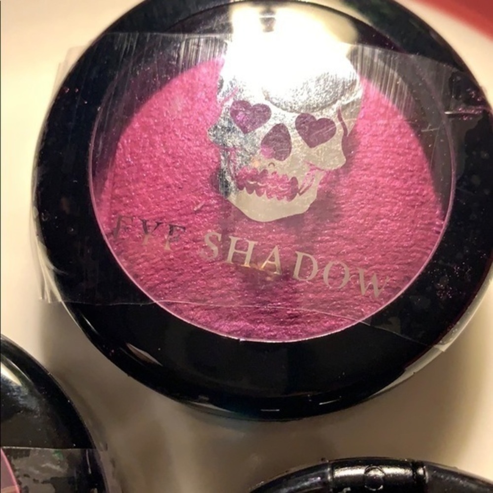 Hot Topic, Beauty, Eye Shadow - Picture 3 of 3